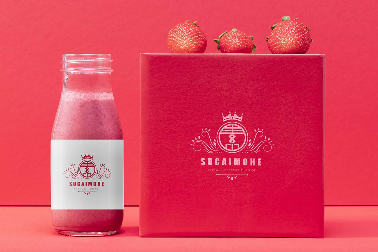 草莓冰沙饮品和粉红色纸箱包装样机PSD源文件strawberry-smoothie-mock-up