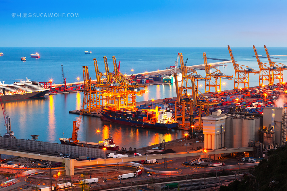 巴塞罗那工业港在晚上照片industrial-port-de-barcelona-evening