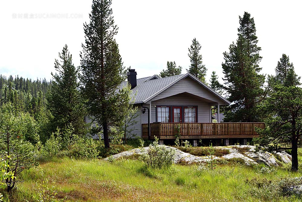 挪威森林里的小私人房子照片small-private-house-forest-tuddal-gaustatoppen-norway