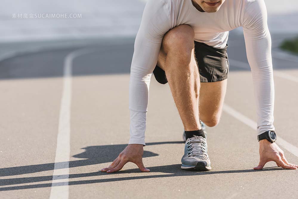 front-view-runner-starting-position 起跑 运动 体育 跑到 比赛 奔跑
