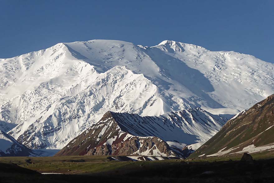 kyrgyzstan-吉 山 景观 性质 云 天空 冰川 雪 帕米尔 孤单 中亚 Transalai链