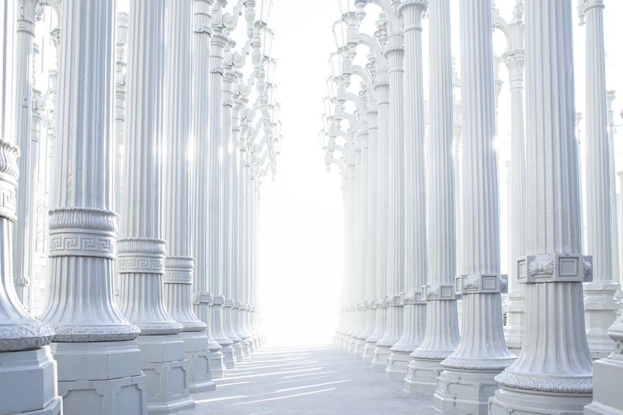 columns-列 走廊 结构 希腊 古代 历史 白 建设 大厅 室内 光 没有人 几何 高 古董
